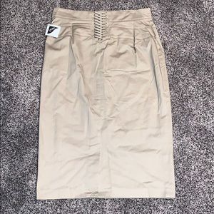 NWT SHAPE FX WOMANS tan pencil skirt SZ.8T